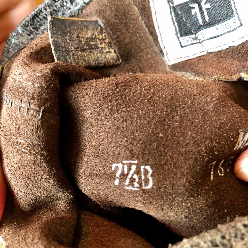 💕Frye Distressed Leather booties 💕 - Picture 8 of 12